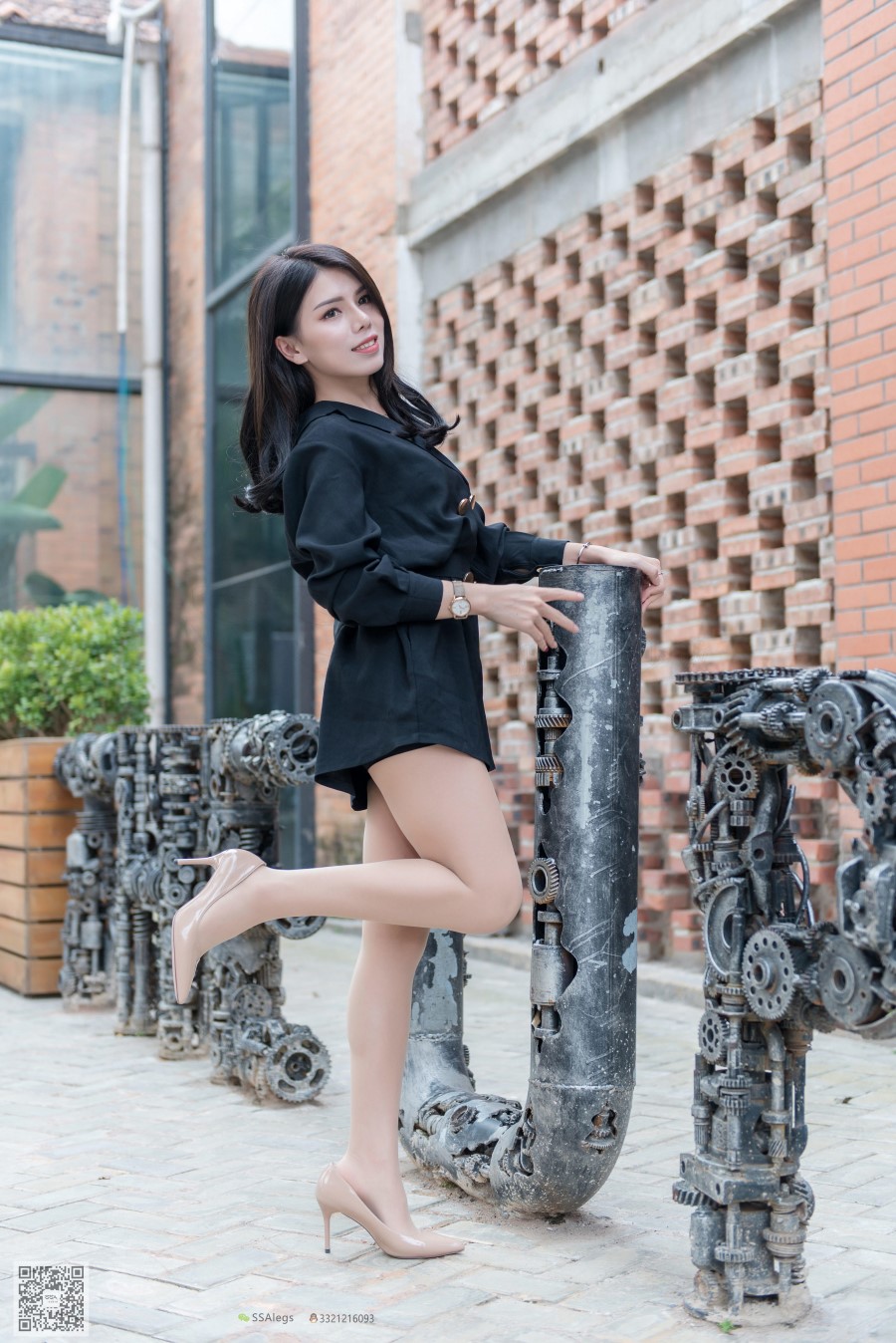 图片[85]-SSA丝社 第024期： 芷沫 高冷混血女王  肉丝街拍 – 速更版-美库