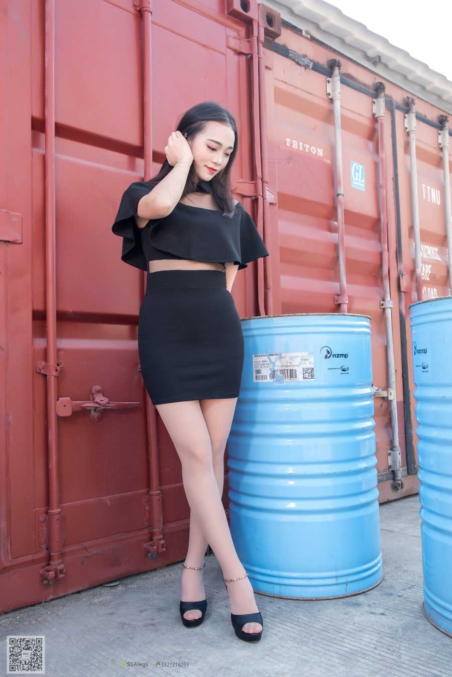 图片[8]-[SSA丝社] NO.042 治愈系笑容高姐小凤文艺街拍 – 速更版-美库