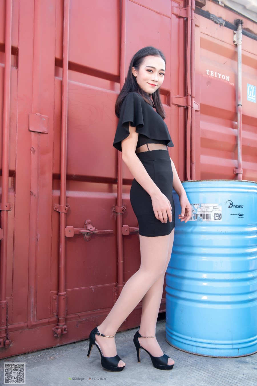 图片[11]-[SSA丝社] NO.042 治愈系笑容高姐小凤文艺街拍 – 速更版-美库