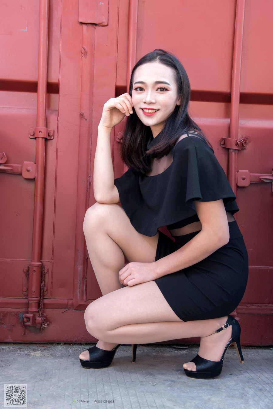 图片[21]-[SSA丝社] NO.042 治愈系笑容高姐小凤文艺街拍 – 速更版-美库