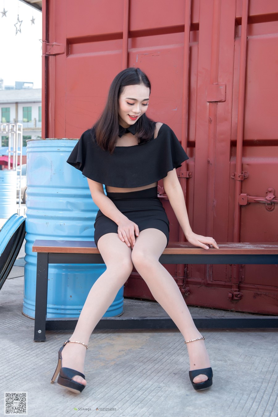 图片[28]-[SSA丝社] NO.042 治愈系笑容高姐小凤文艺街拍 – 速更版-美库