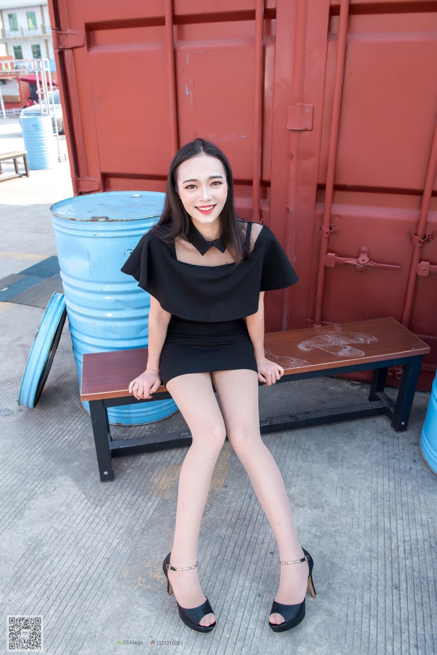 图片[41]-[SSA丝社] NO.042 治愈系笑容高姐小凤文艺街拍 – 速更版-美库