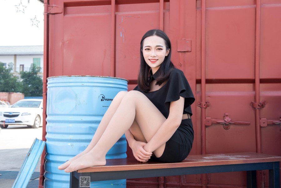 图片[70]-[SSA丝社] NO.042 治愈系笑容高姐小凤文艺街拍 – 速更版-美库