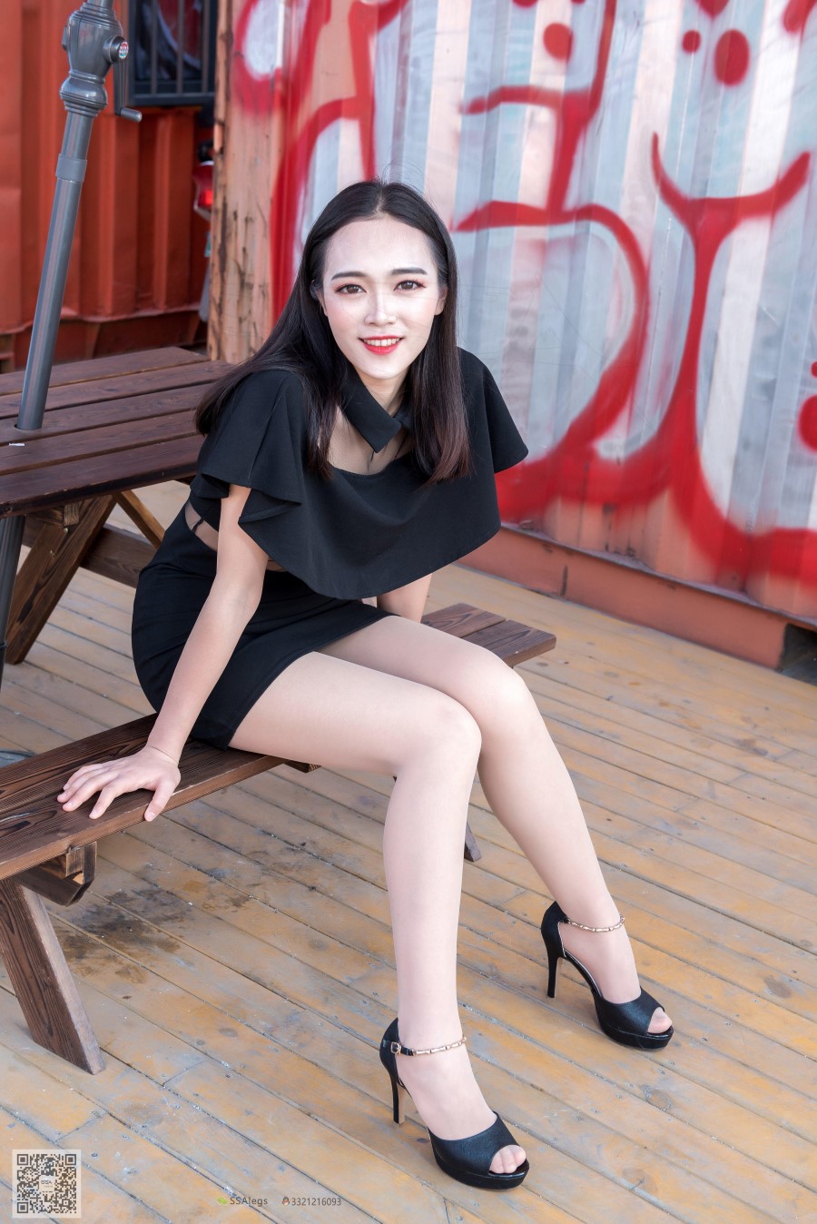 图片[85]-[SSA丝社] NO.042 治愈系笑容高姐小凤文艺街拍 – 速更版-美库