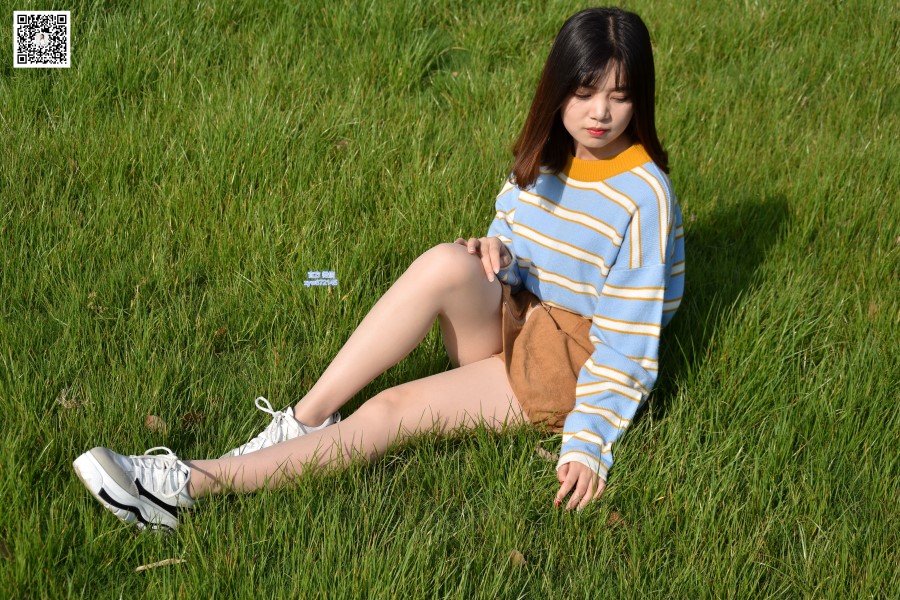 图片[8]-[大生模拍] No.018 欣欣-青青芳草地 悠悠丝袜情 在线浏览 – 速更版-美库