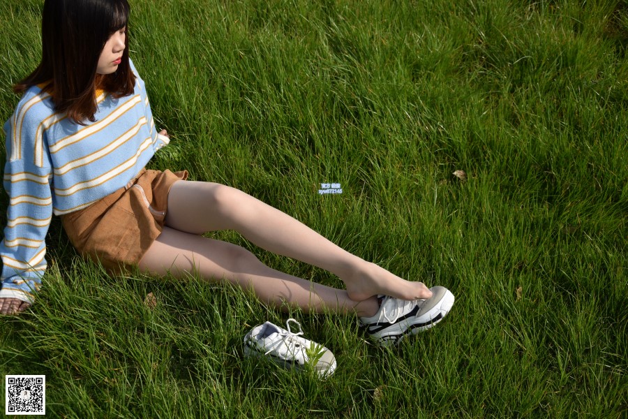 图片[19]-[大生模拍] No.018 欣欣-青青芳草地 悠悠丝袜情 在线浏览 – 速更版-美库