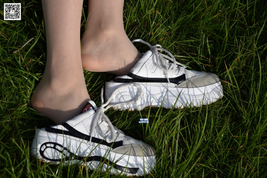 图片[22]-[大生模拍] No.018 欣欣-青青芳草地 悠悠丝袜情 在线浏览 – 速更版-美库