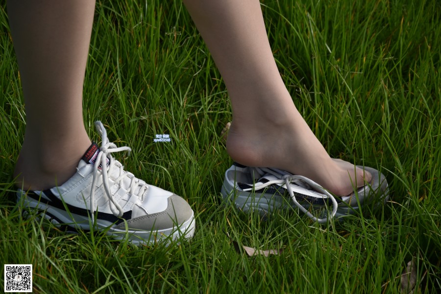 图片[42]-[大生模拍] No.018 欣欣-青青芳草地 悠悠丝袜情 在线浏览 – 速更版-美库