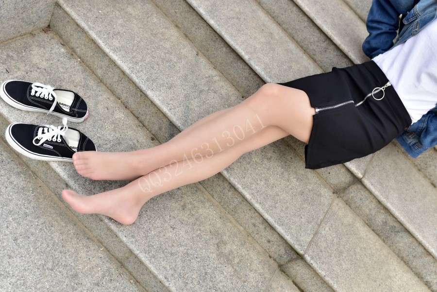 图片[19]-[大生模拍] No.031 依依 校园美脚丫 在线浏览 – 速更版-美库