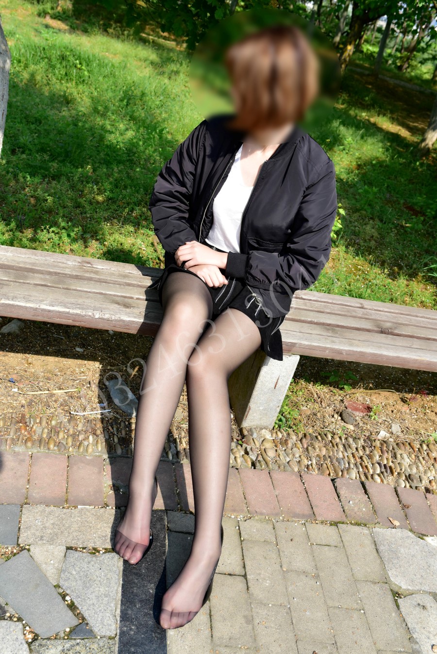 图片[39]-[大生模拍] No.032 潼潼 穿着黑丝逛公园 在线浏览 – 速更版-美库