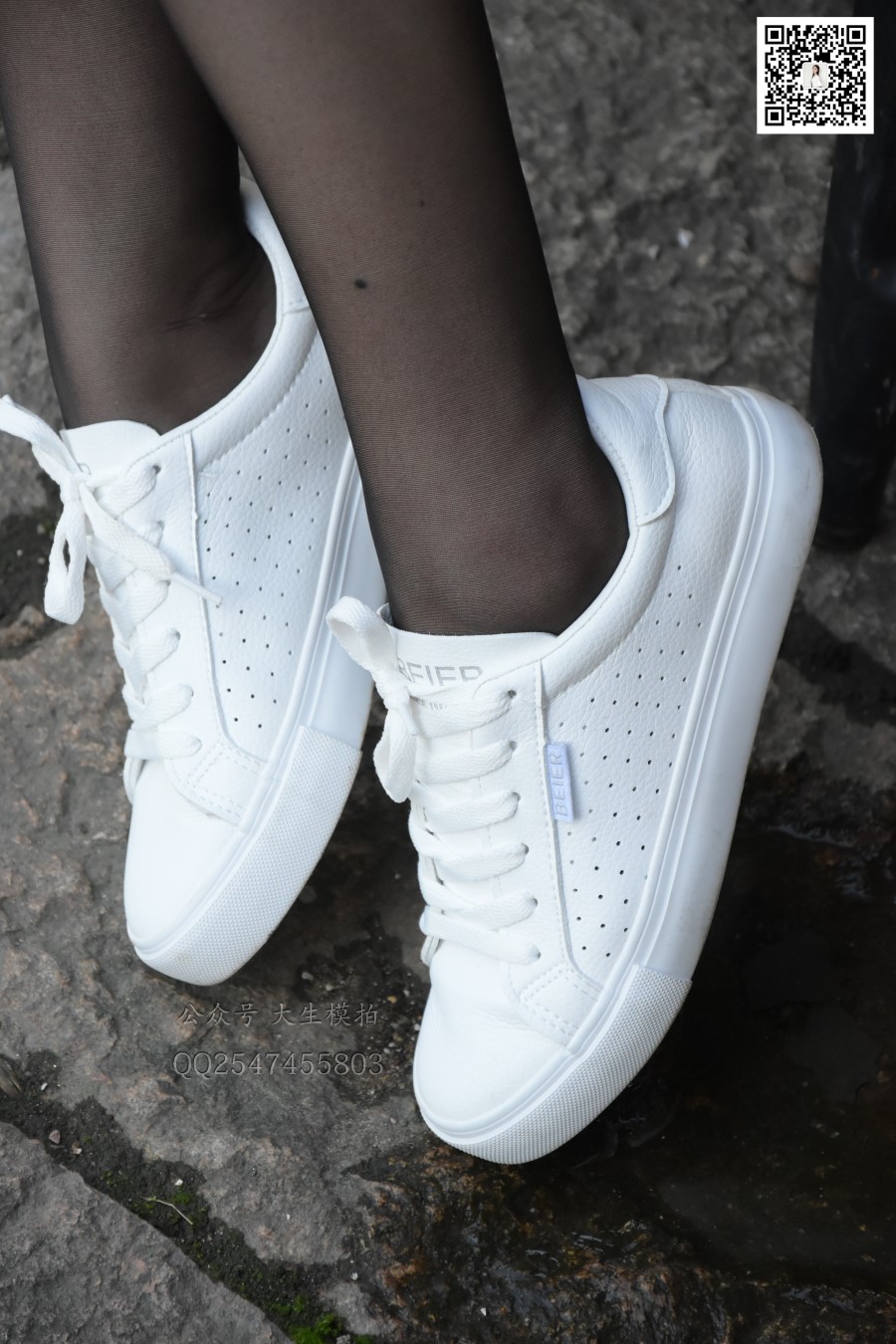 图片[9]-[大生模拍] No.041 嘉嘉-书中自有黑丝袜 在线浏览 – 速更版-美库