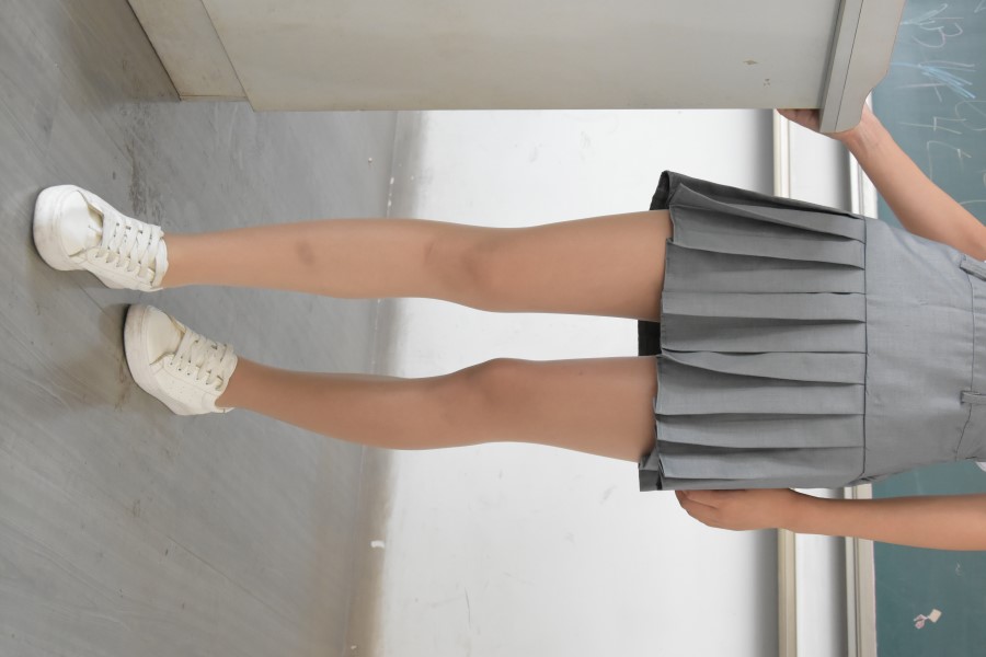 图片[12]-[大生模拍] No.042 圆圆-教室小白鞋 在线浏览 – 速更版-美库