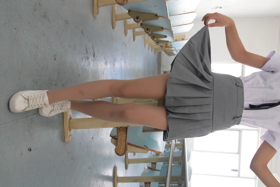 图片[18]-[大生模拍] No.042 圆圆-教室小白鞋 在线浏览 – 速更版-美库