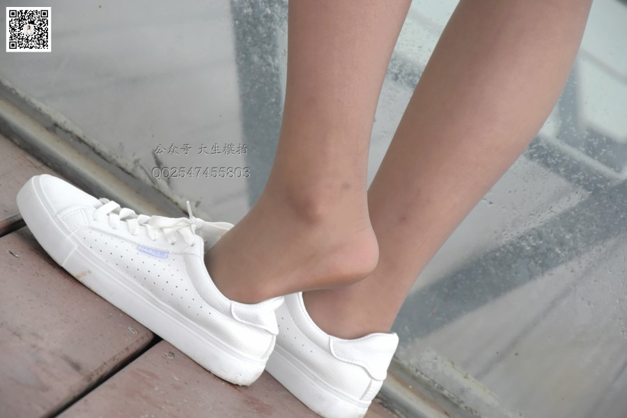 图片[23]-[大生模拍] No.044 云云-雨中漫步 在线浏览 – 速更版-美库