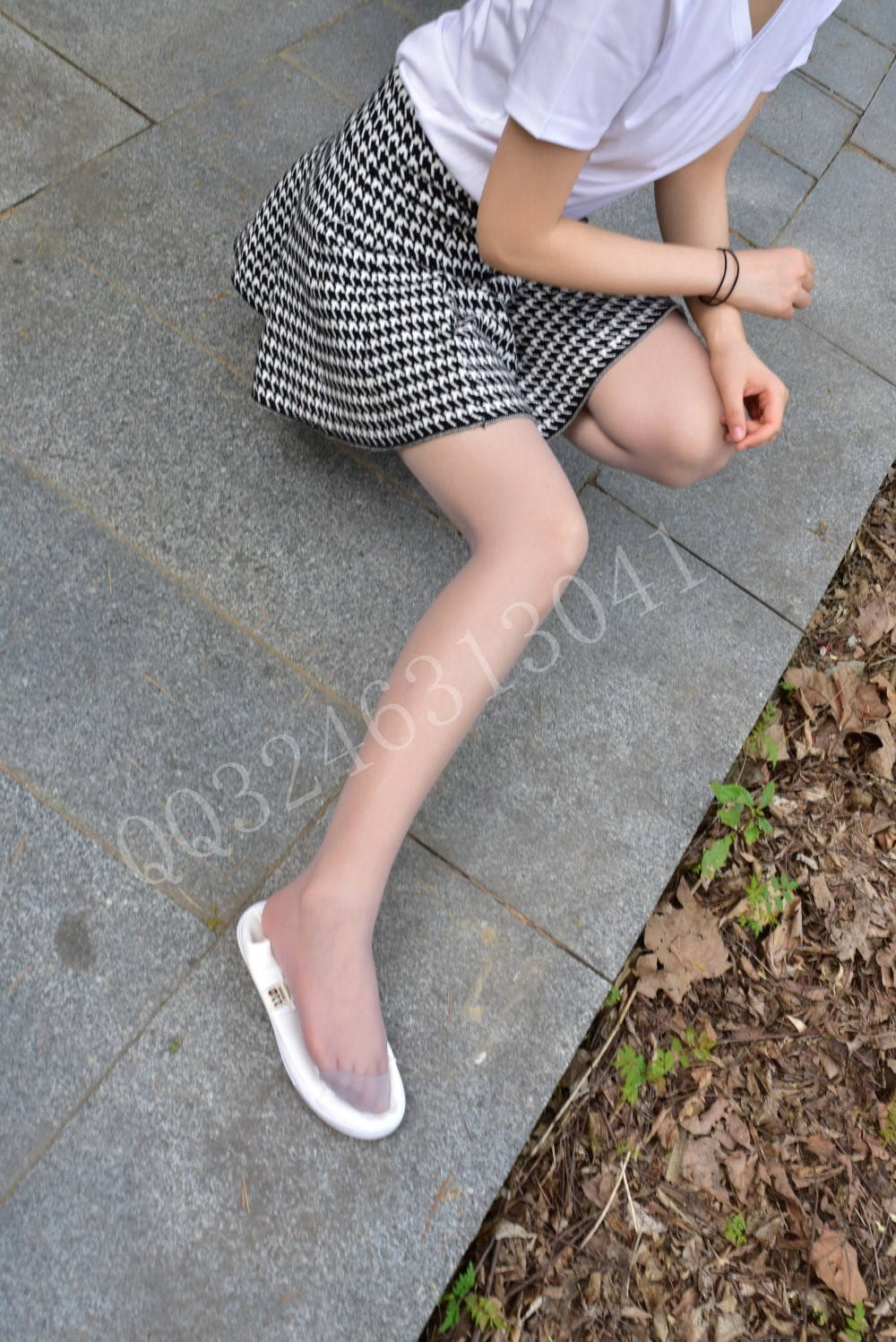 图片[39]-[大生模拍] No.057 敏敏-不穿鞋走在小道上 在线浏览 – 速更版-美库