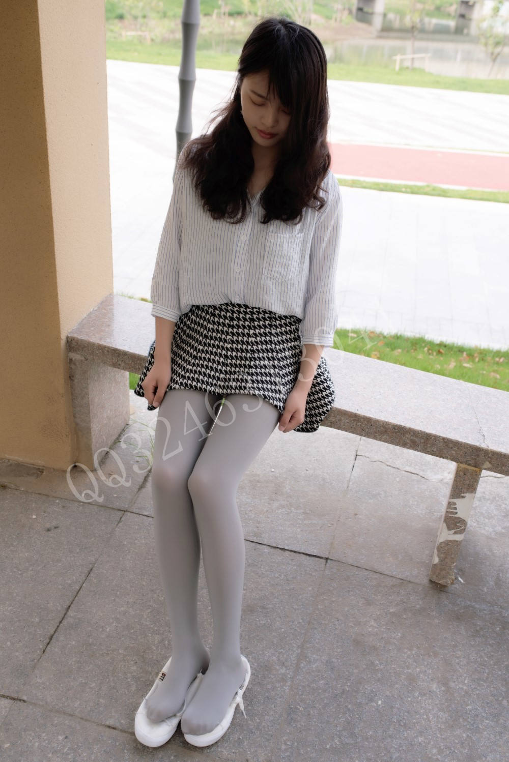 图片[33]-[大生模拍] No.059 晶晶-第一次尝试厚灰丝 在线浏览 – 速更版-美库