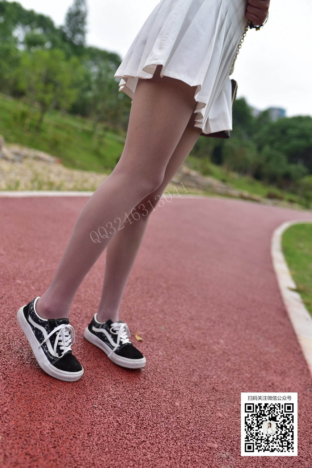 图片[22]-[大生模拍] No.066 静静-湿润的丝袜脚 在线浏览 – 速更版-美库