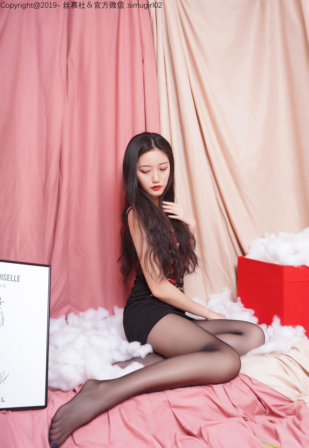 图片[49]-[丝慕GIRL]SM019 模特：双双 天天一元《穿V领旗袍的双双》 在线浏览 – 速更版-美库