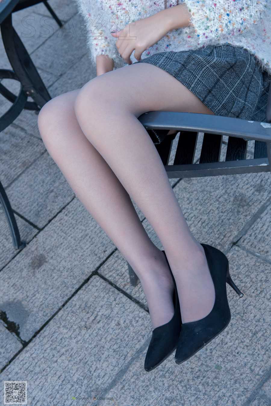 图片[22]-[SSA丝社] NO.062 西西-美丽冻人西西街拍灰丝 在线浏览 – 速更版-美库