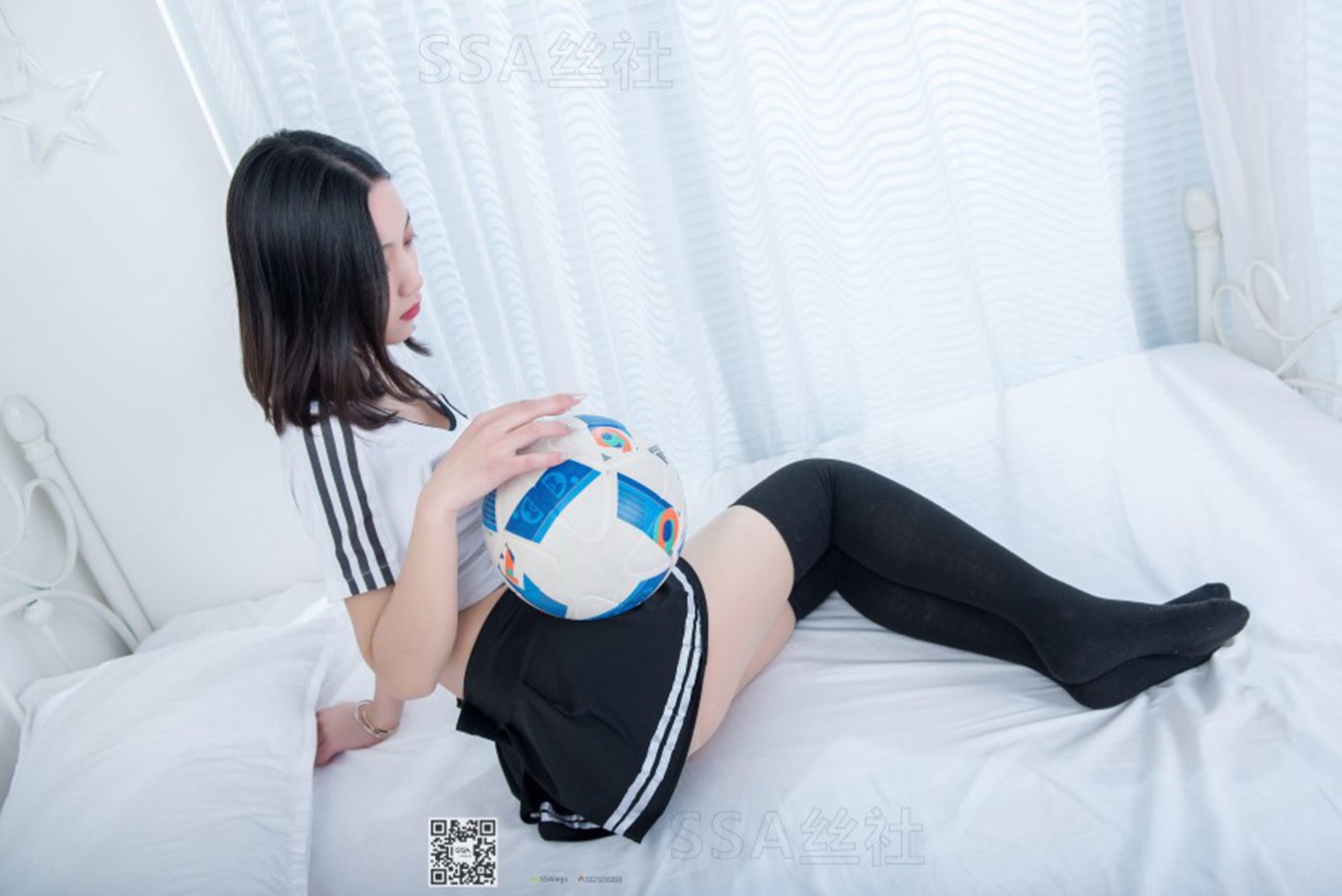 图片[19]-[SSA丝社] NO.086 大大的足球宝贝肉丝黑袜玩球 在线浏览 – 速更版-美库