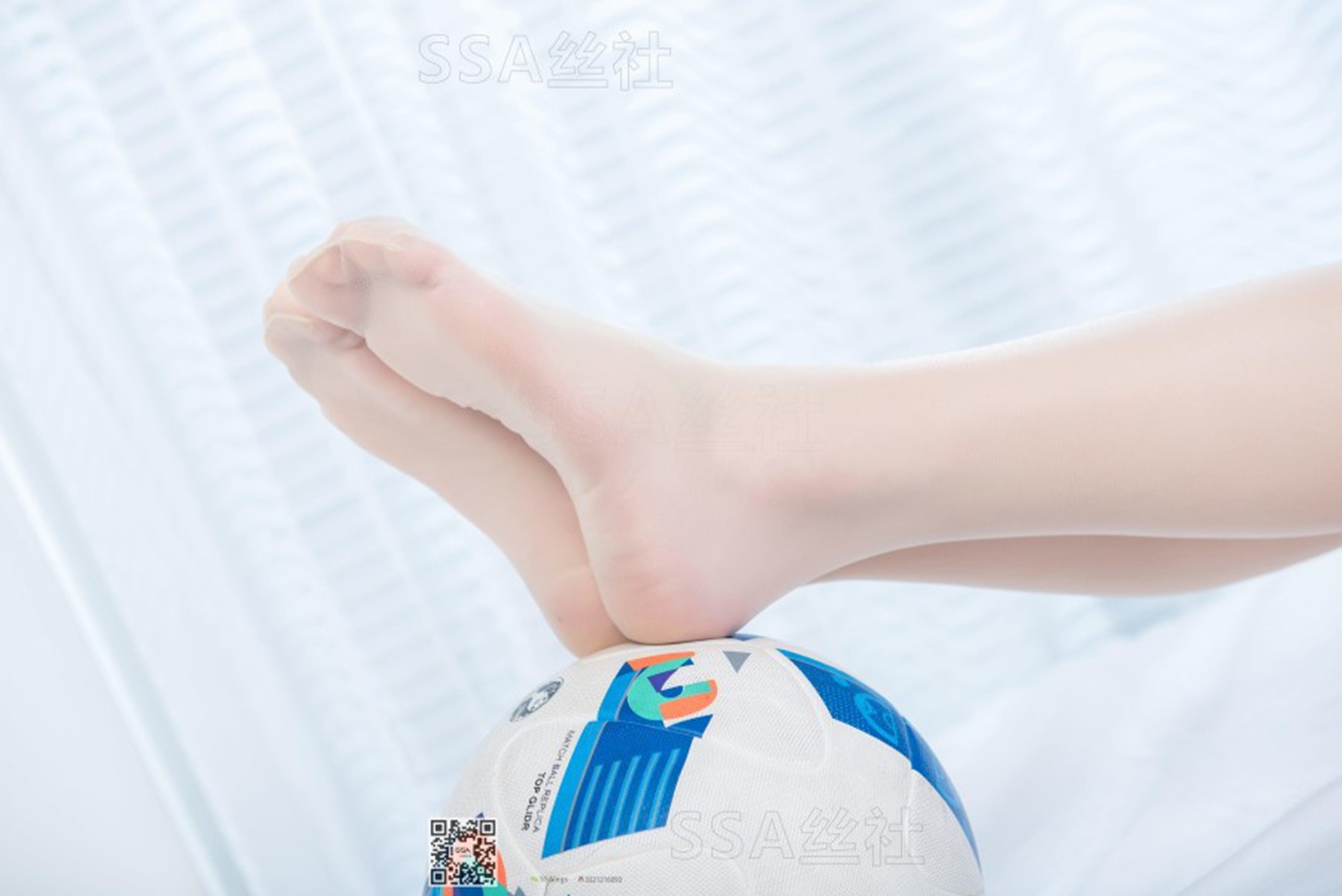 图片[60]-[SSA丝社] NO.086 大大的足球宝贝肉丝黑袜玩球 在线浏览 – 速更版-美库