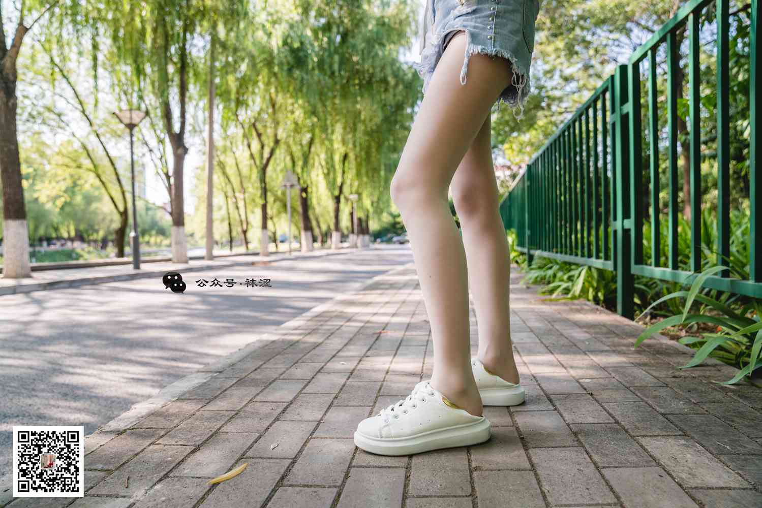 图片[12]-[袜涩写真] VOL.010 当穿白丝的妹子遇到大叔 在线浏览 – 速更版-美库