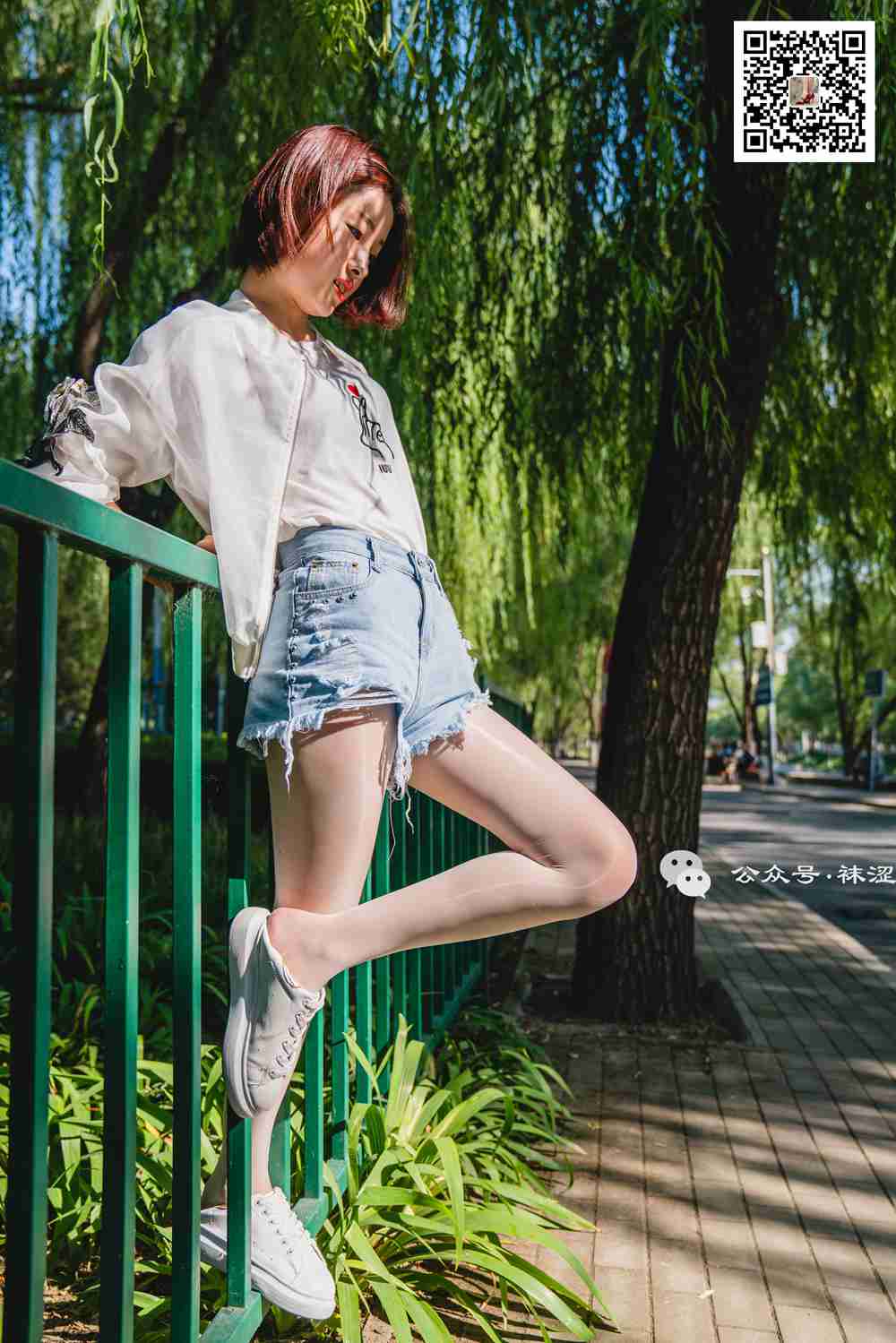 图片[17]-[袜涩写真] VOL.010 当穿白丝的妹子遇到大叔 在线浏览 – 速更版-美库