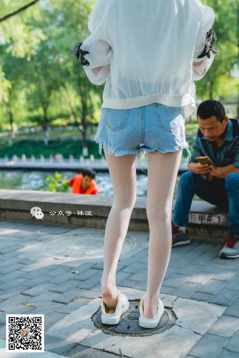 图片[32]-[袜涩写真] VOL.010 当穿白丝的妹子遇到大叔 在线浏览 – 速更版-美库