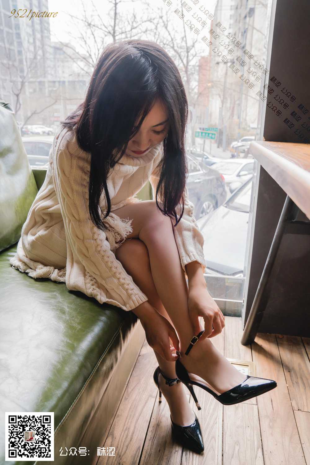 图片[19]-[袜涩写真] VOL.023 莎莎的温柔毛衣与肤色丝袜 在线浏览 – 速更版-美库