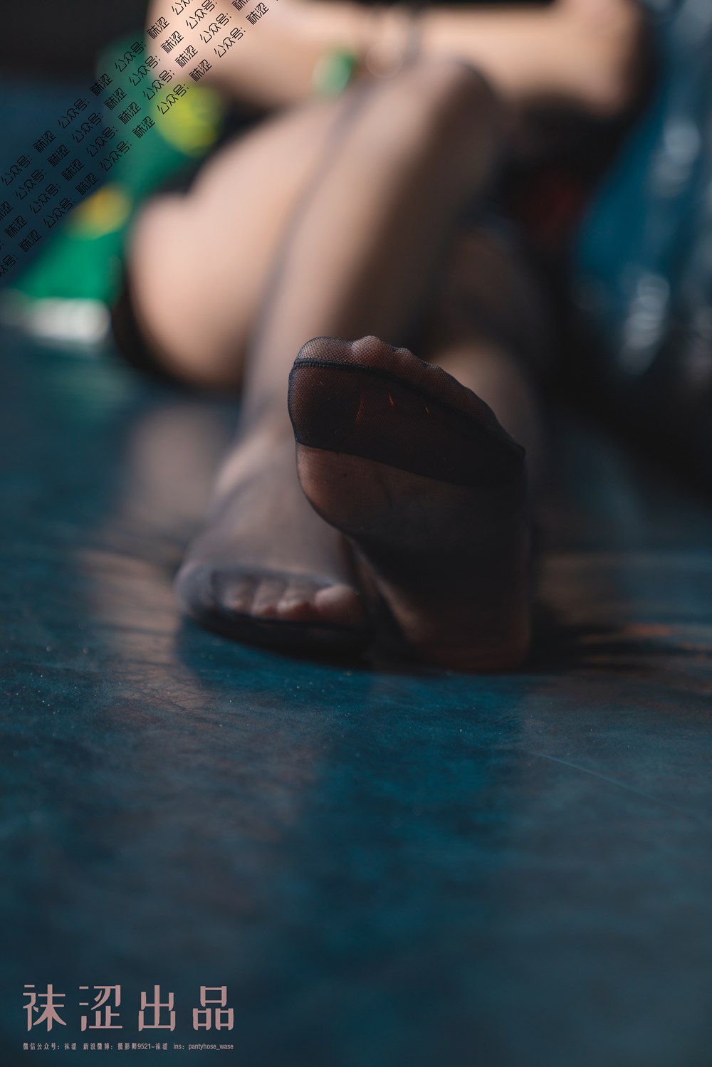 图片[13]-[袜涩写真] VOL.029 刘哈哈黑丝小旗袍 在线浏览 – 速更版-美库