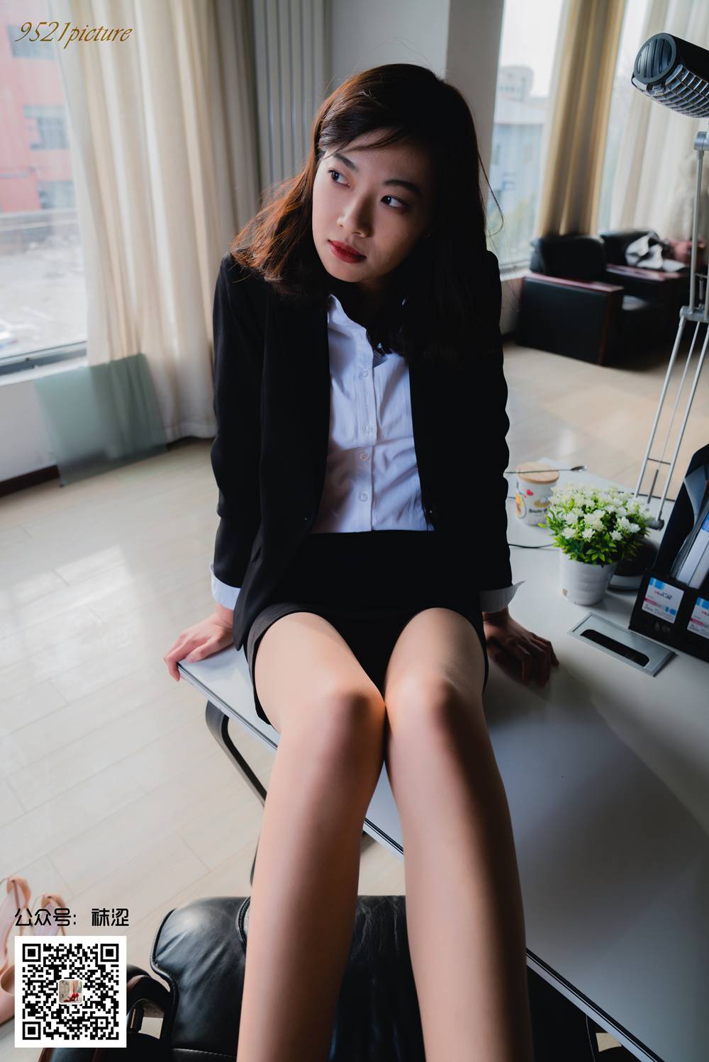 图片[34]-[袜涩写真] VOL.025 乐乐腿神职业装 在线浏览 – 速更版-美库