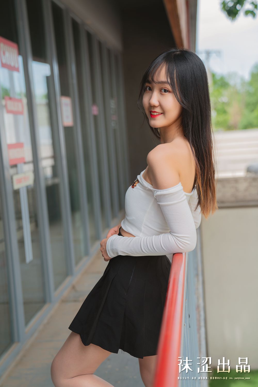 图片[24]-[袜涩写真] VOL.028 脸脸 百褶裙乔11粉蛇 在线浏览 – 速更版-美库