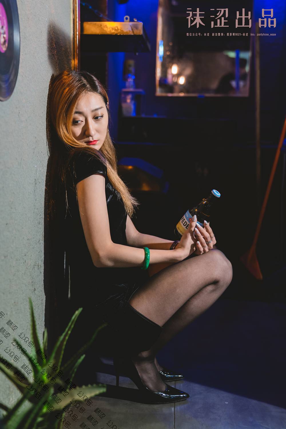 图片[30]-[袜涩写真] VOL.029 刘哈哈黑丝小旗袍 在线浏览 – 速更版-美库