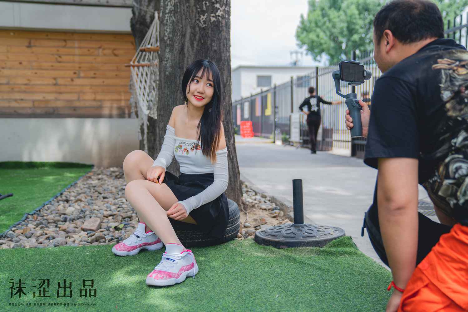 图片[35]-[袜涩写真] VOL.028 脸脸 百褶裙乔11粉蛇 在线浏览 – 速更版-美库