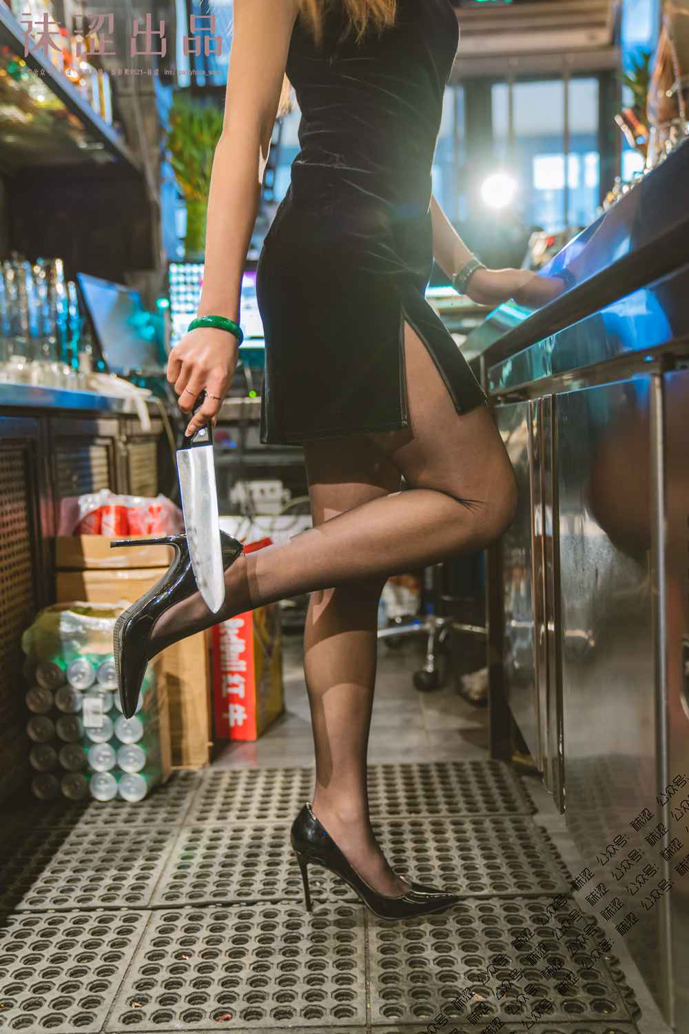 图片[38]-[袜涩写真] VOL.029 刘哈哈黑丝小旗袍 在线浏览 – 速更版-美库