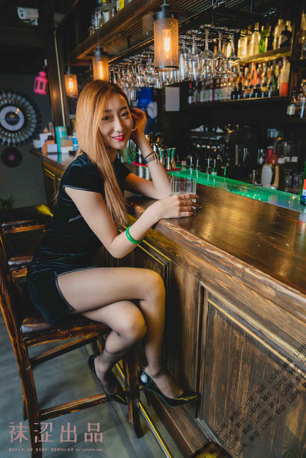 图片[47]-[袜涩写真] VOL.029 刘哈哈黑丝小旗袍 在线浏览 – 速更版-美库