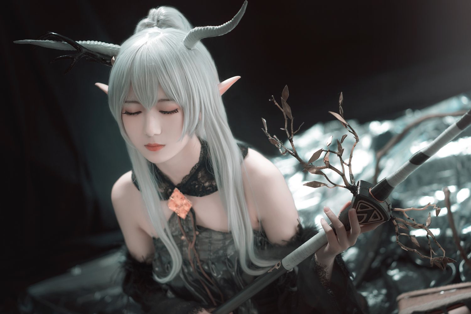 图片[15]-动漫博主@弥音音 明日方舟 闪灵 在线浏览 – 速更版-美库