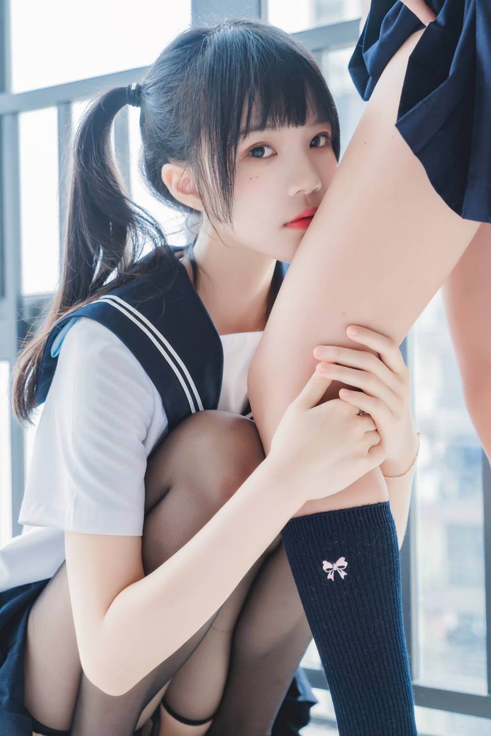网红Coser@木绵绵OwO 她(制服×制服)  在线浏览 - 速更版-艺库
