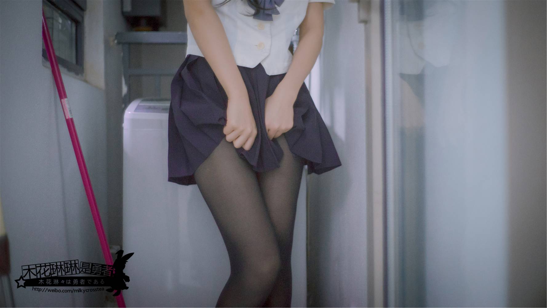 图片[14]-网红Coser@木花琳琳是勇者 太太是黑丝袜JK Vol.1 在线浏览 – 速更版-美库