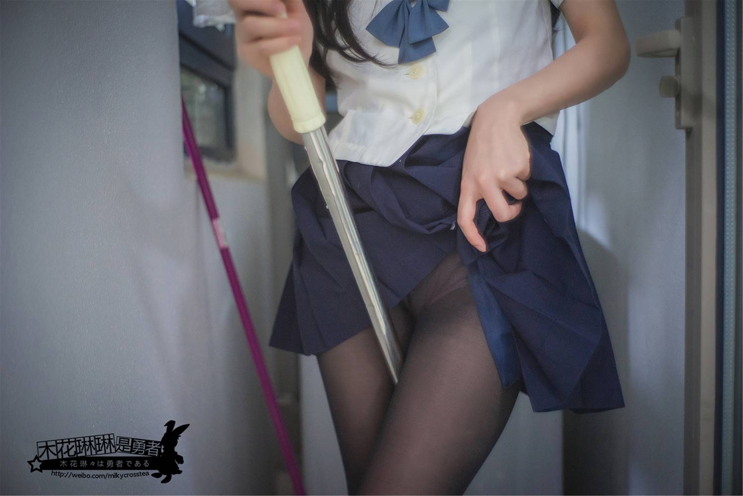图片[16]-网红Coser@木花琳琳是勇者 太太是黑丝袜JK Vol.1 在线浏览 – 速更版-美库