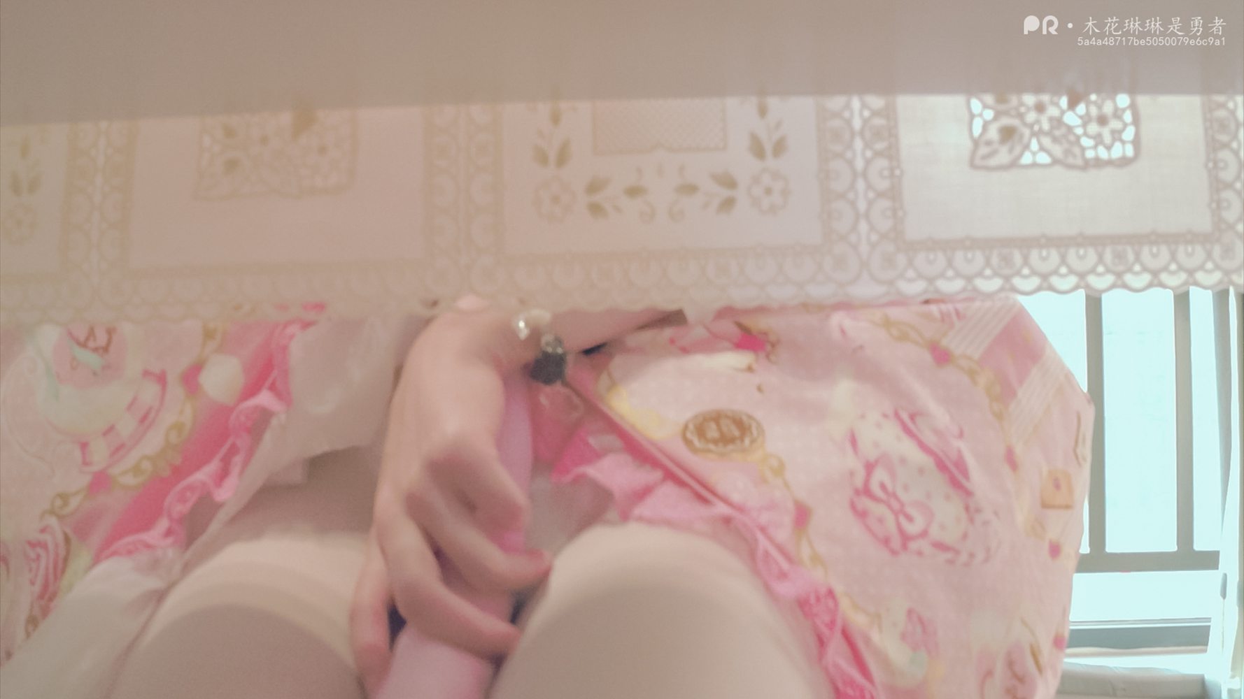 网红Coser@木花琳琳是勇者 桌下小裙子白丝play!  在线浏览 –-优选资源网