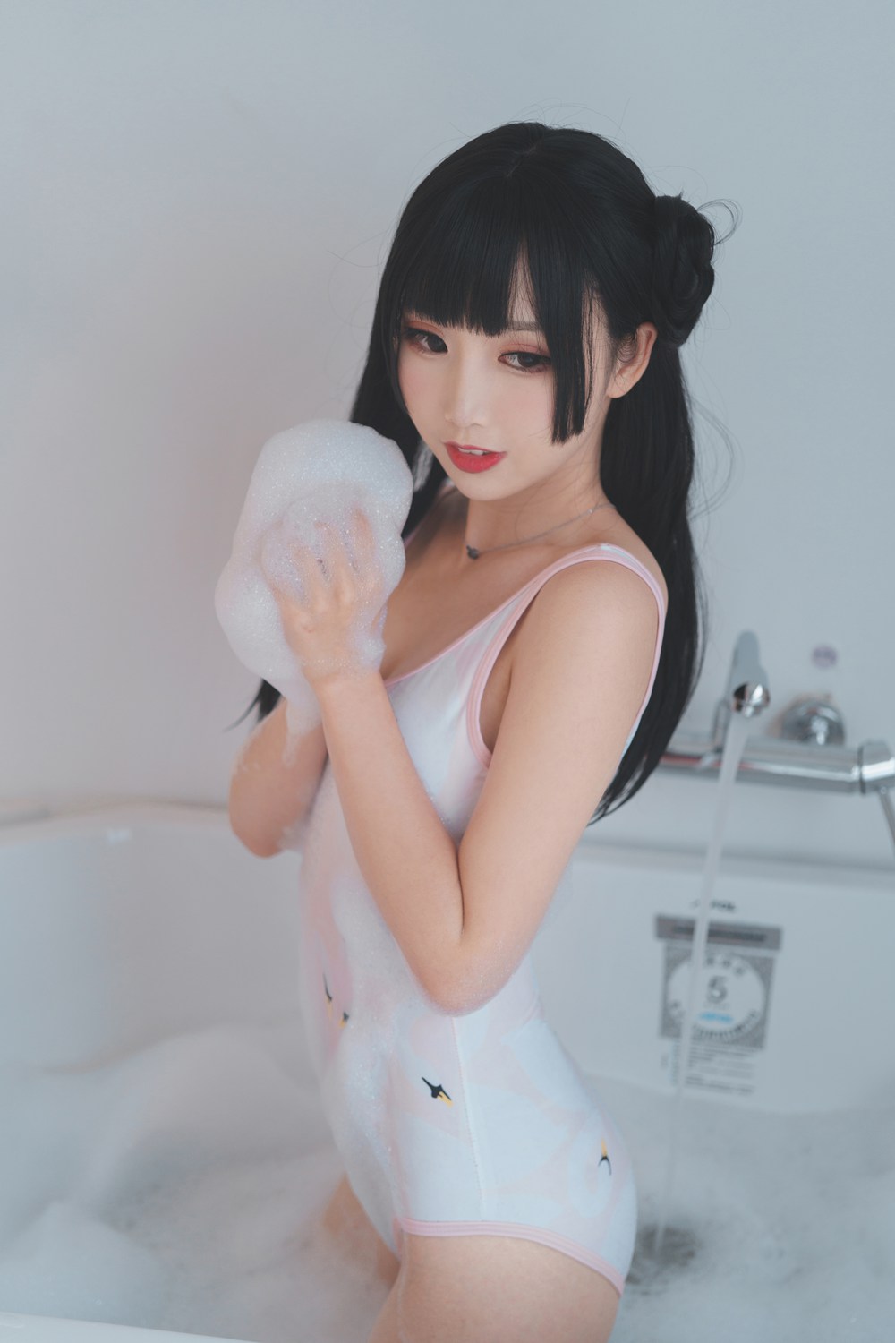 图片[41]-网红Coser@面饼仙儿 浴缸泡泡 在线浏览 – 速更版-美库