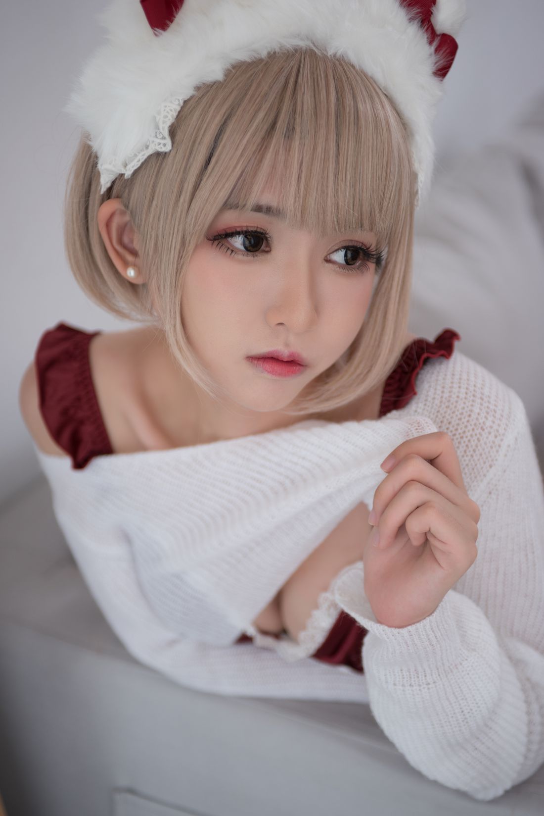 图片[17]-网红Coser@鳗鱼霏儿 兽耳 圣诞白网袜 在线浏览 – 速更版-美库