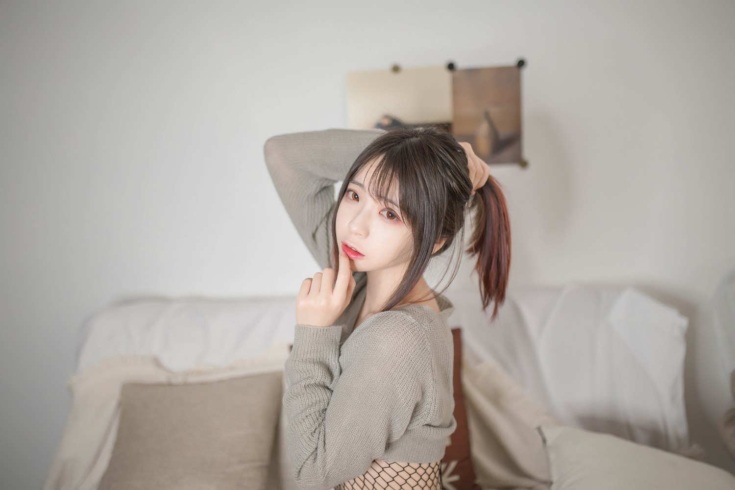 图片[16]-网红Coser@疯猫ss 半胸毛衣 在线浏览 – 速更版-美库