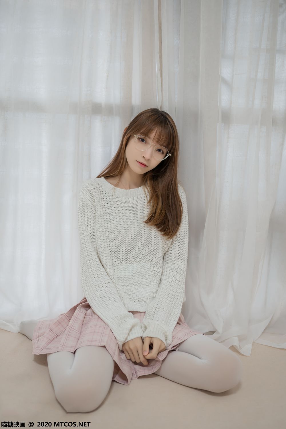 图片[18]-[喵糖映画] VOL.077 粉格裙的眼镜娘 在线浏览 – 速更版-美库