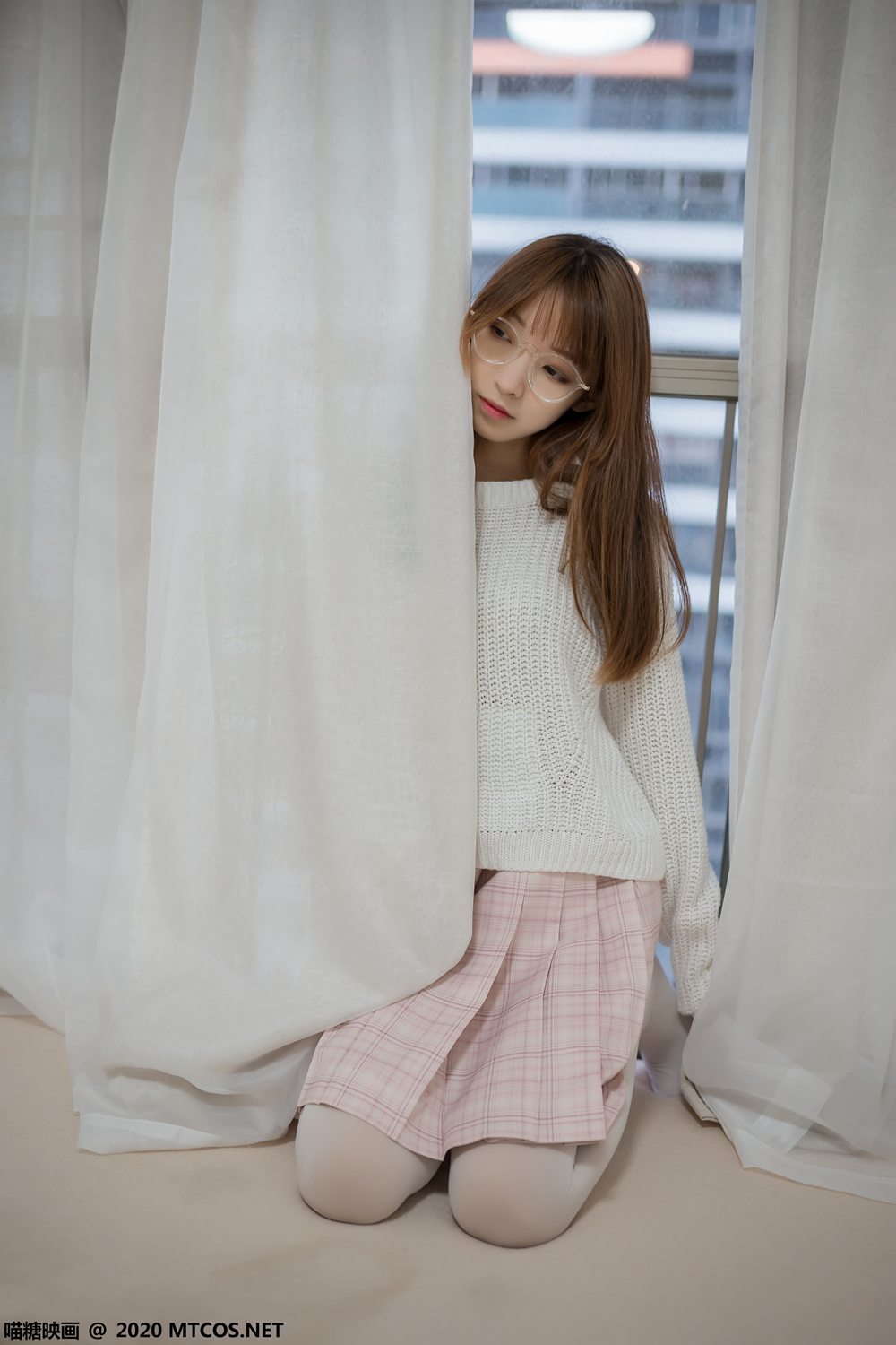 图片[26]-[喵糖映画] VOL.077 粉格裙的眼镜娘 在线浏览 – 速更版-美库