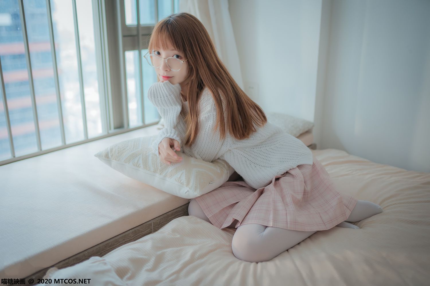 图片[37]-[喵糖映画] VOL.077 粉格裙的眼镜娘 在线浏览 – 速更版-美库