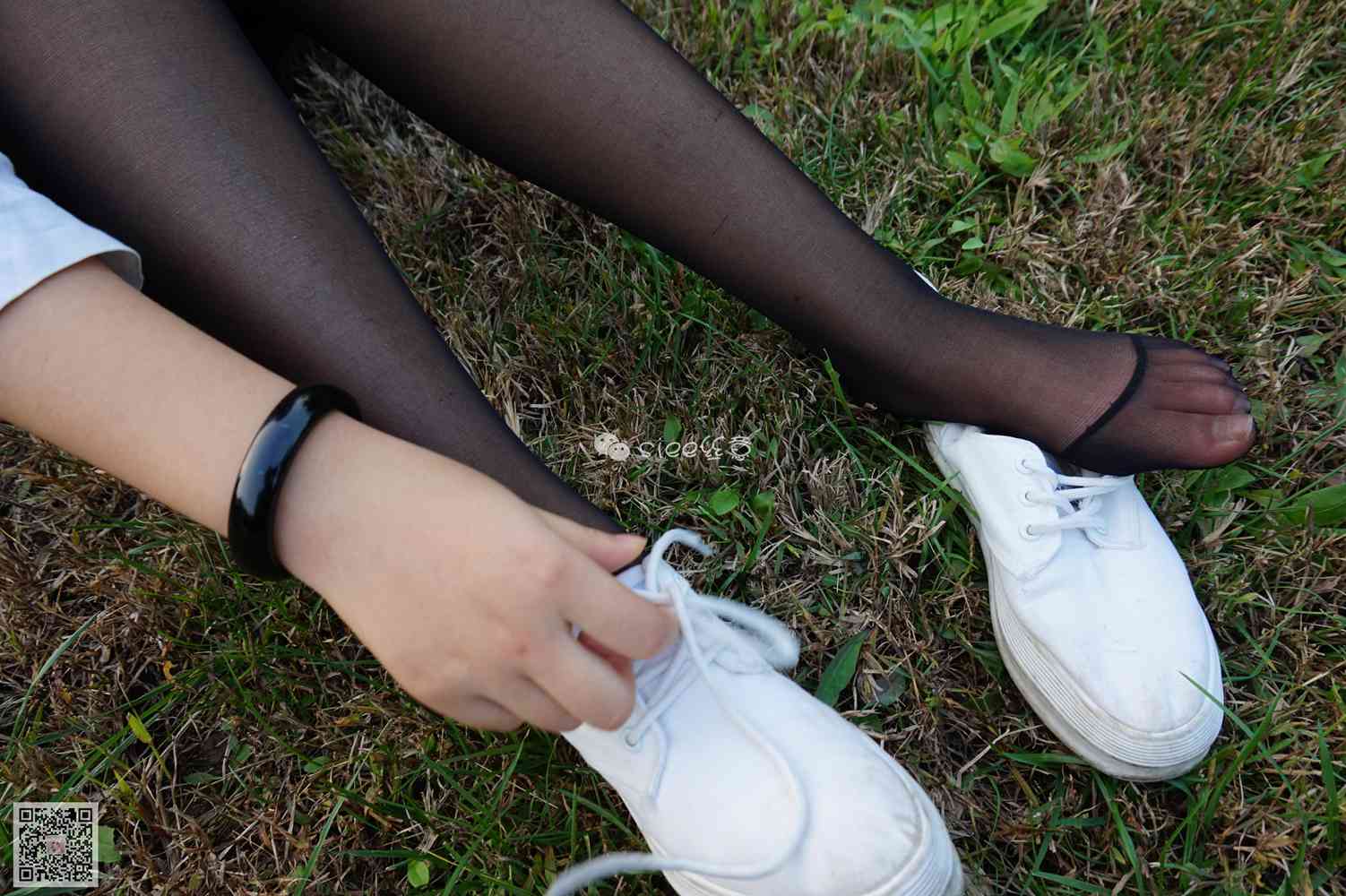 图片[26]-[SIEE丝意] No.001 曦曦 草坪黑丝 在线浏览 – 速更版-美库