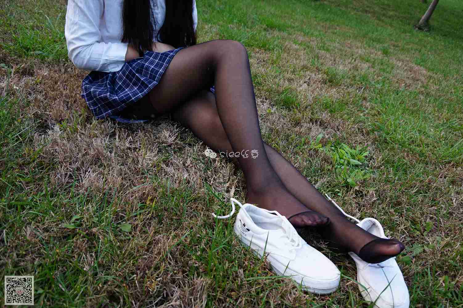 图片[41]-[SIEE丝意] No.001 曦曦 草坪黑丝 在线浏览 – 速更版-美库