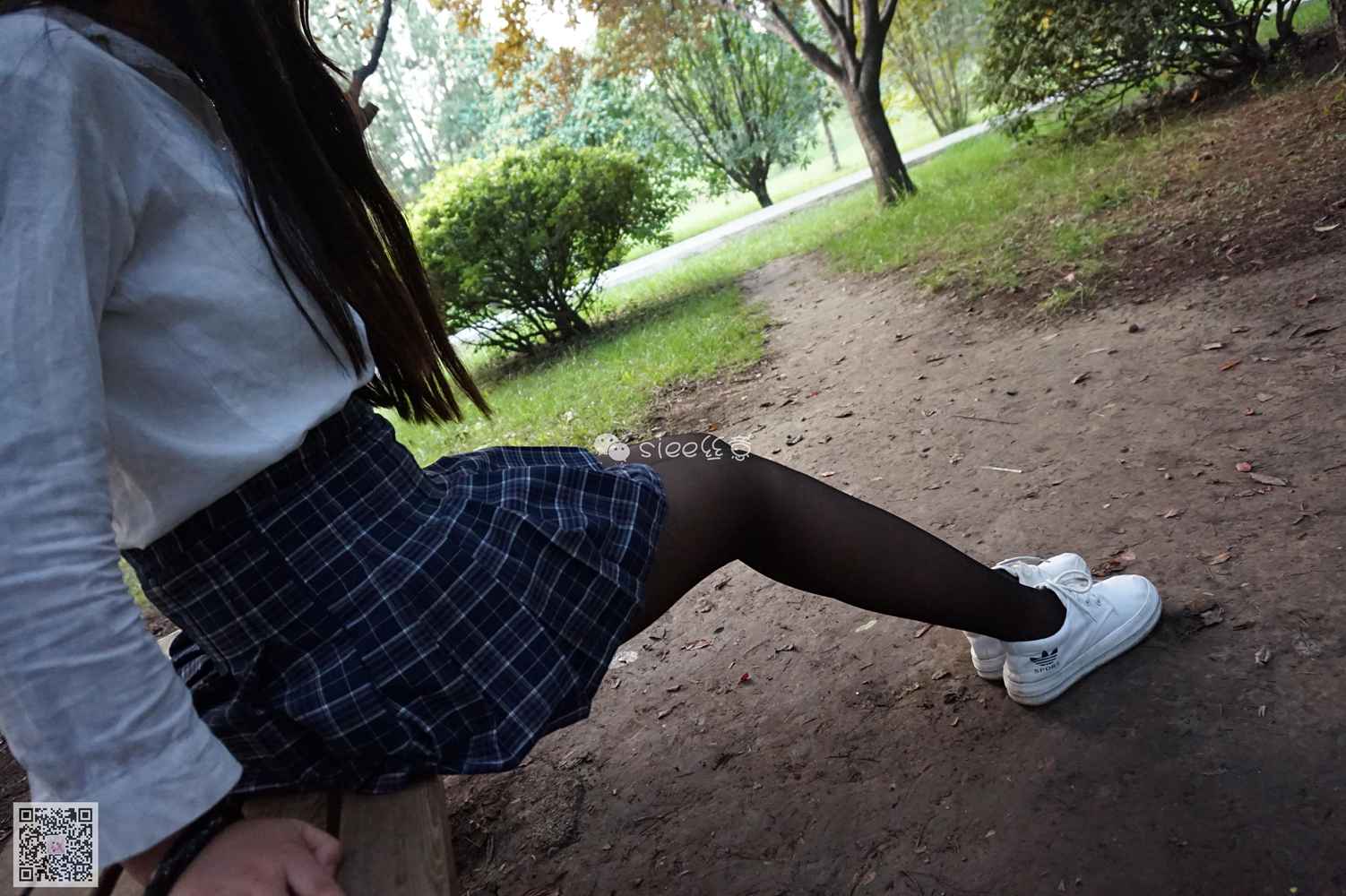 图片[72]-[SIEE丝意] No.001 曦曦 草坪黑丝 在线浏览 – 速更版-美库